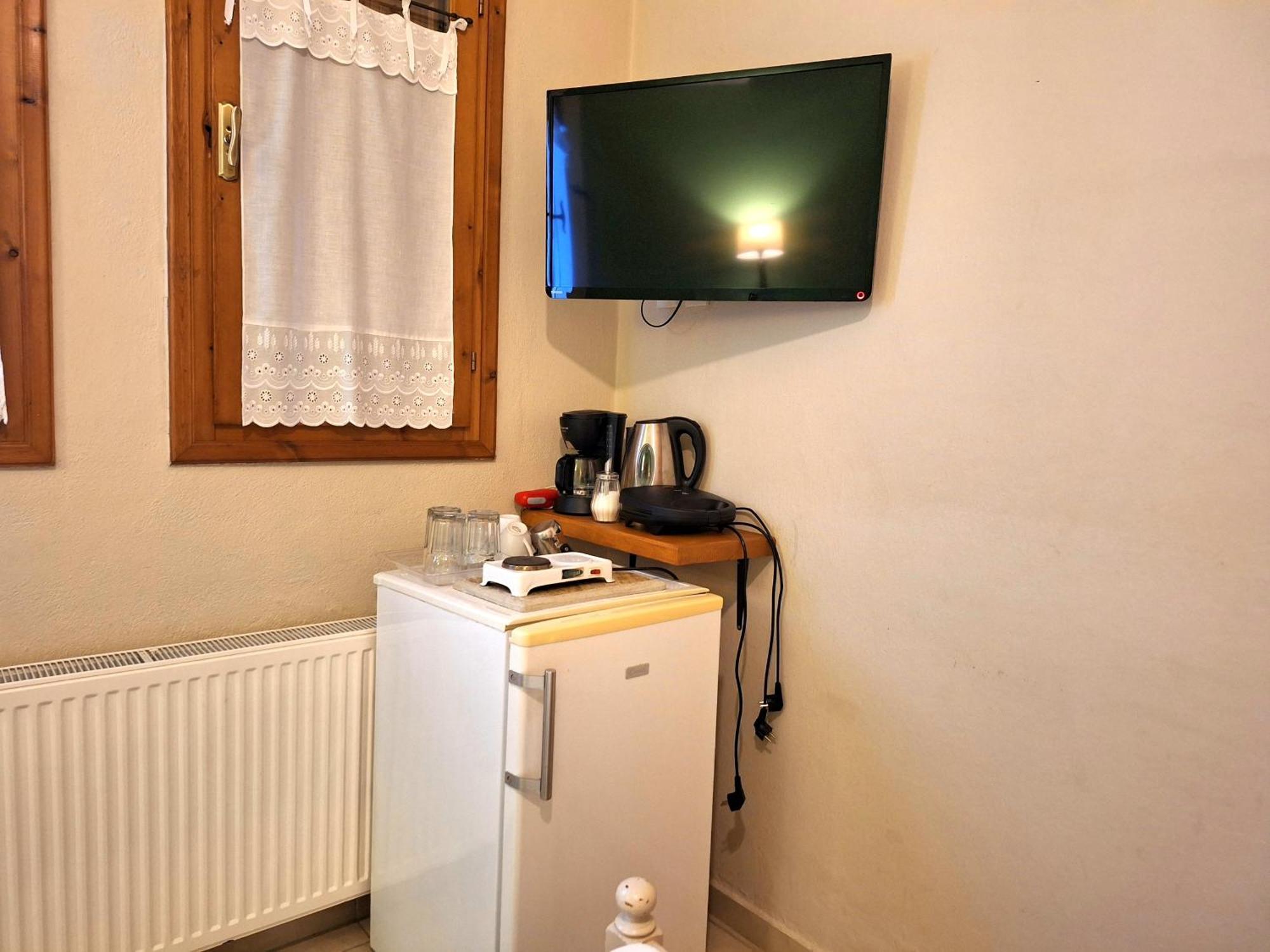 Skourgias Rooms กาลาเนรา ภายนอก รูปภาพ
