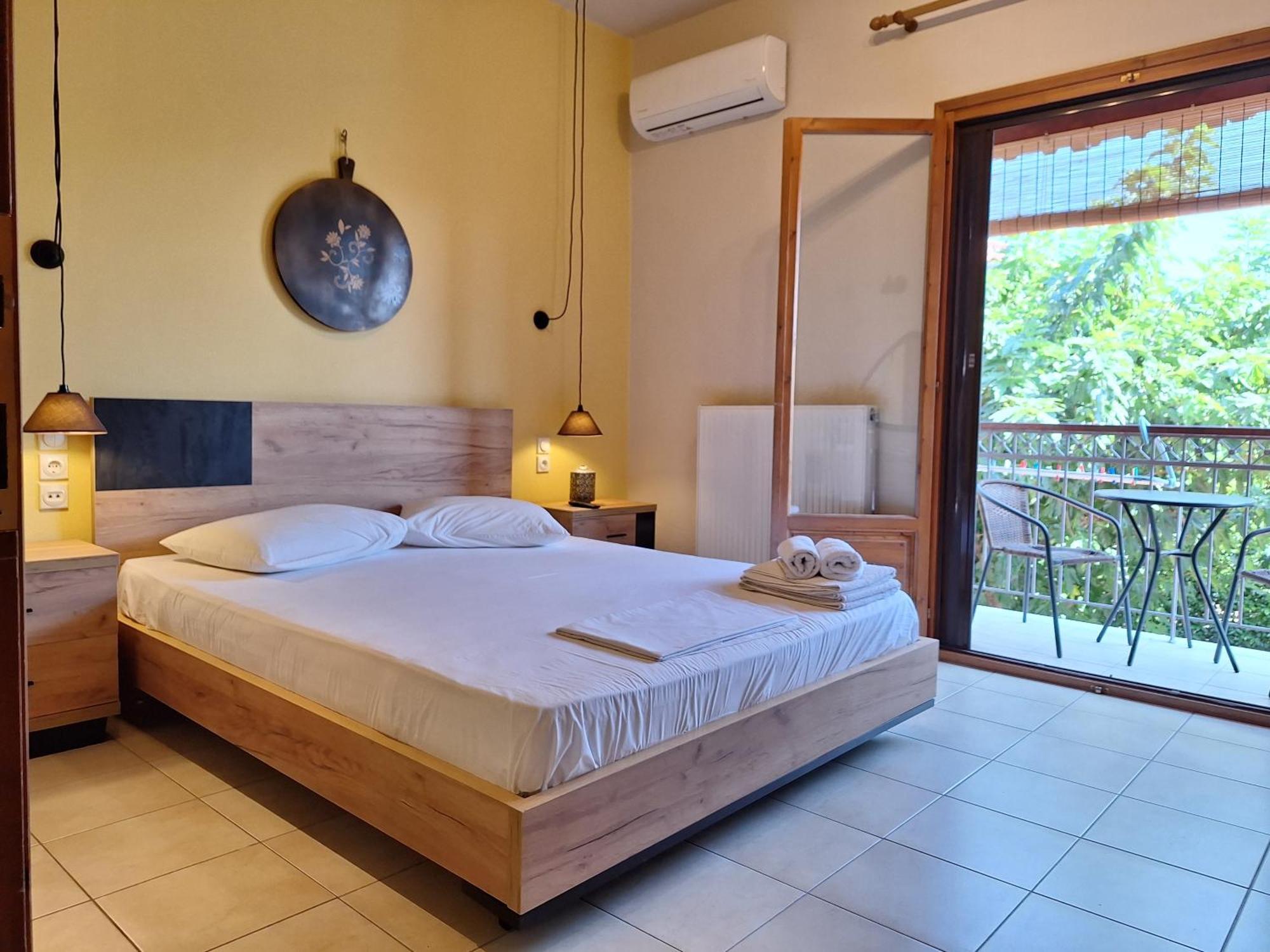 Skourgias Rooms กาลาเนรา ภายนอก รูปภาพ